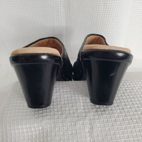 Sofft 8.5 M Clogs Mules Tooled Leather Suede Studded Block Heel CottageCore Rust - Picture 10 of 13